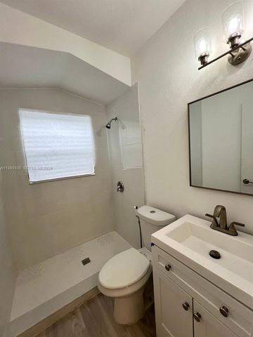 1900 Calais Dr 1904, Miami Beach, FL 33141