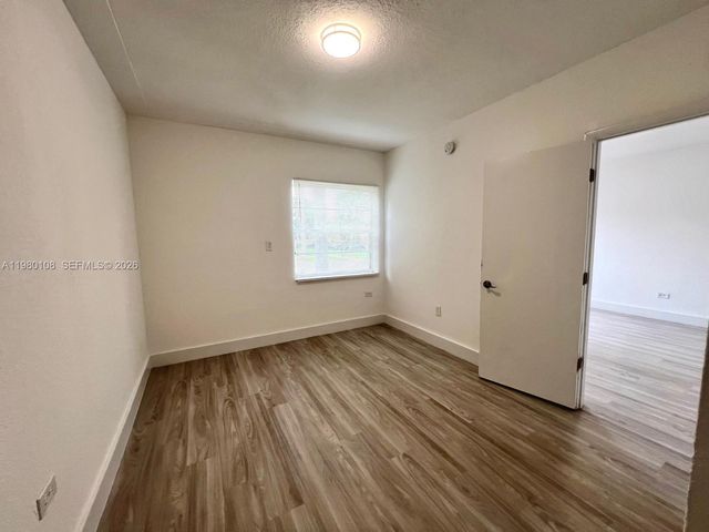 1900 Calais Dr 1904, Miami Beach, FL 33141