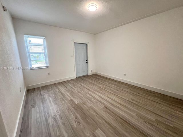 1900 Calais Dr 1904, Miami Beach, FL 33141