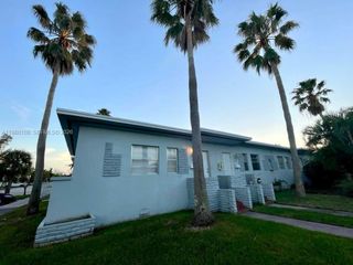 1900 Calais Dr 1904, Miami Beach, FL 33141