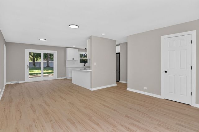 1513 77th Street, Darien, IL 60561