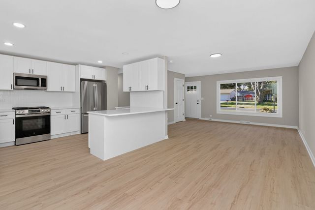 1513 77th Street, Darien, IL 60561