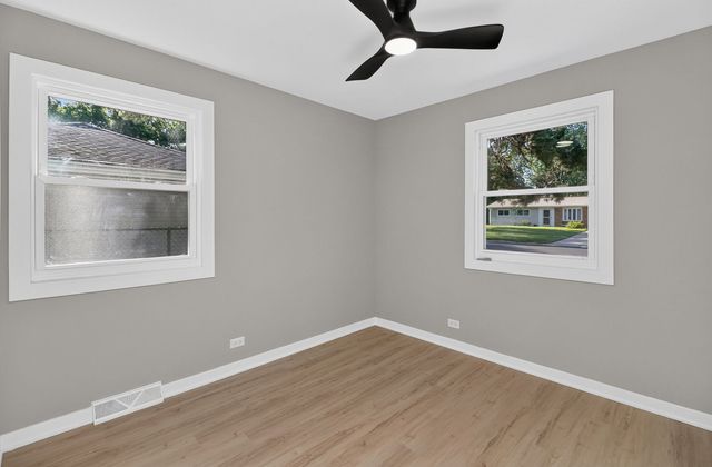 1513 77th Street, Darien, IL 60561