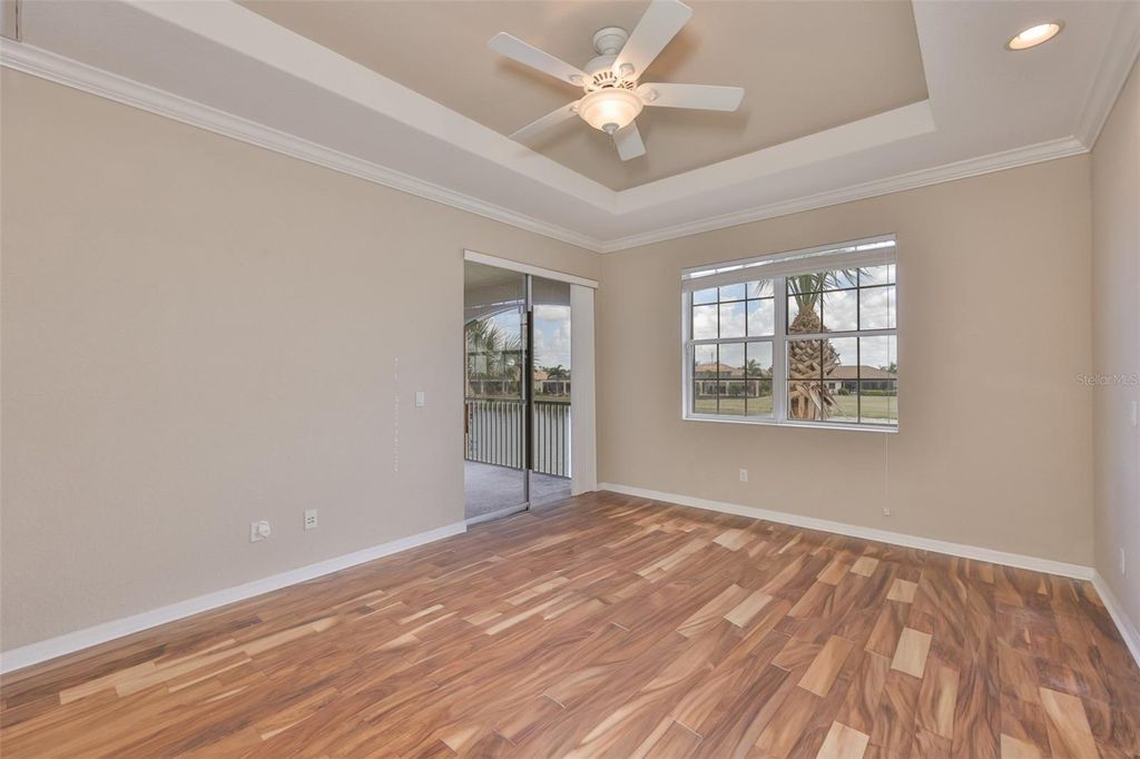 Image 24 of property listing at 1344 EMERALD DUNES DRIVE, Sun City Center, FL 33573