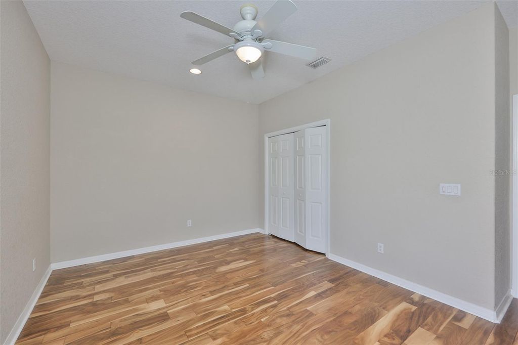 Image 35 of property listing at 1344 EMERALD DUNES DRIVE, Sun City Center, FL 33573