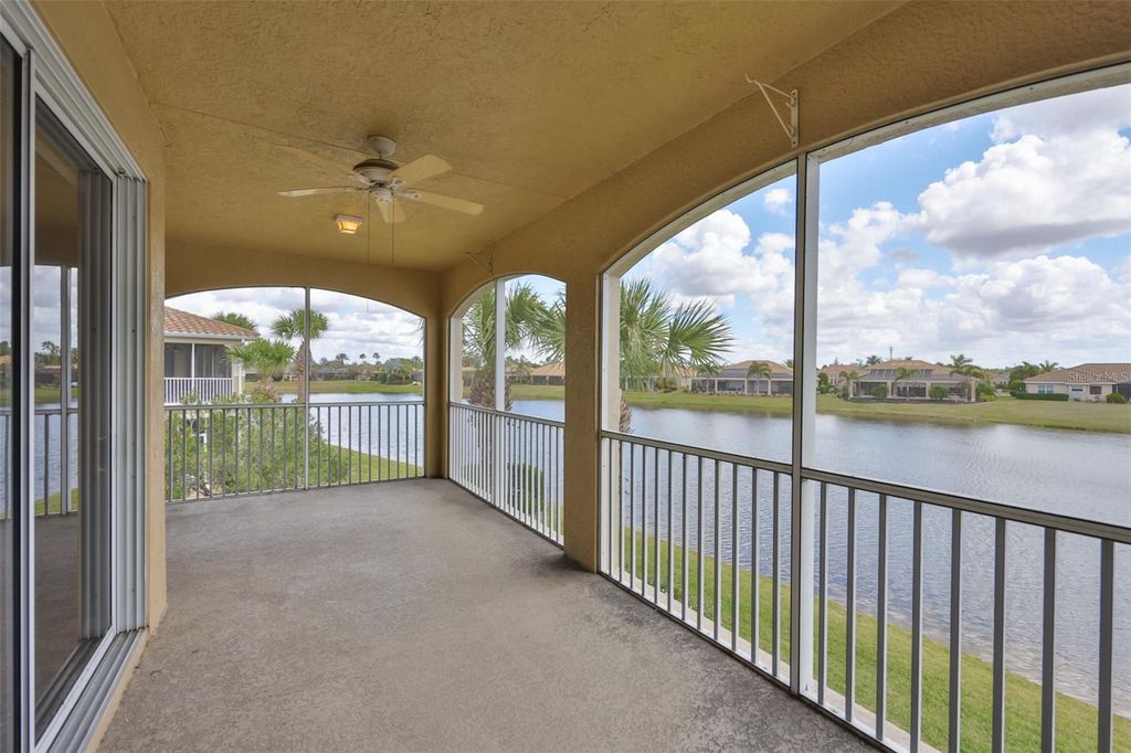 Image 47 of property listing at 1344 EMERALD DUNES DRIVE, Sun City Center, FL 33573