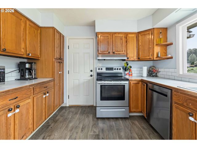 109 MERRITT Dr, Longview, WA 98632