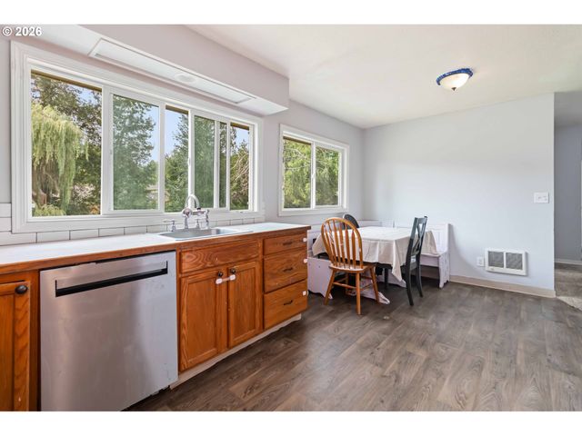 109 MERRITT Dr, Longview, WA 98632