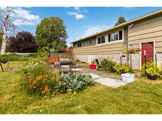 109 MERRITT Dr, Longview, WA 98632