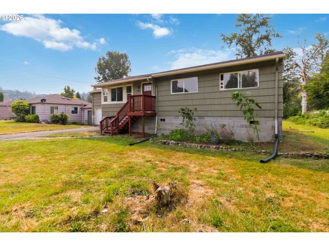 109 MERRITT Dr, Longview, WA 98632