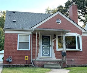 20306 Woodmont Street, Harper Woods, MI 48225