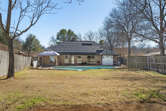 1210 Brookfield Lane, Mansfield, TX 76063