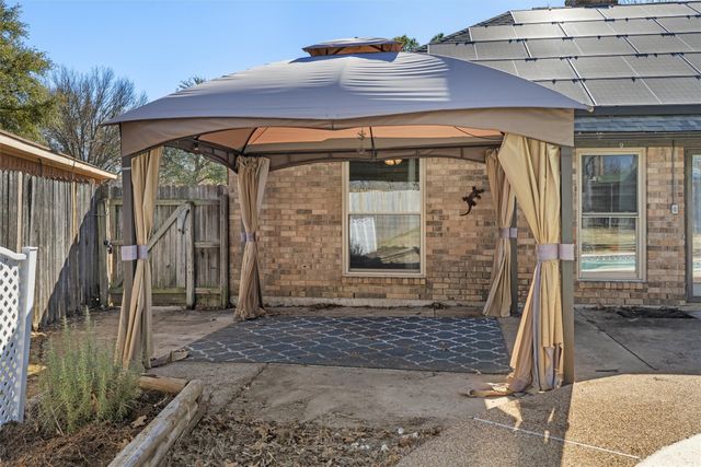 1210 Brookfield Lane, Mansfield, TX 76063