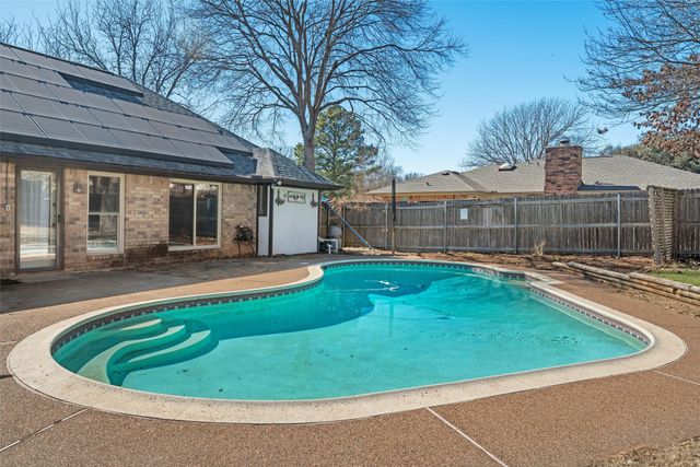 1210 Brookfield Lane, Mansfield, TX 76063