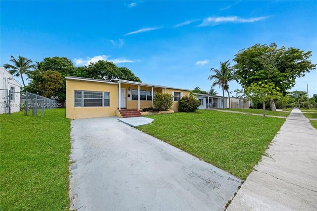2431 Rodman Street, Hollywood, FL 33020