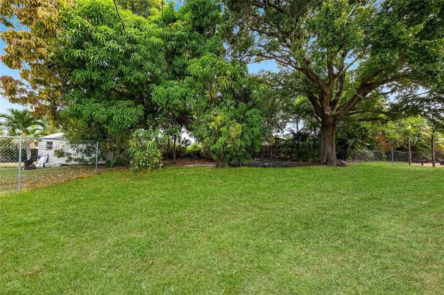 2431 Rodman Street, Hollywood, FL 33020