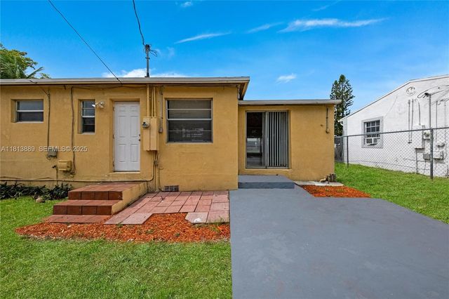 2431 Rodman Street, Hollywood, FL 33020