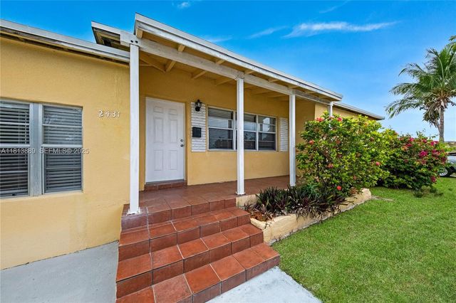 2431 Rodman Street, Hollywood, FL 33020