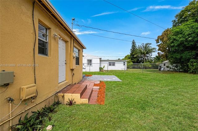 2431 Rodman Street, Hollywood, FL 33020