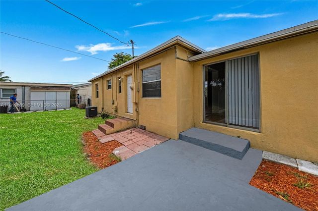2431 Rodman Street, Hollywood, FL 33020