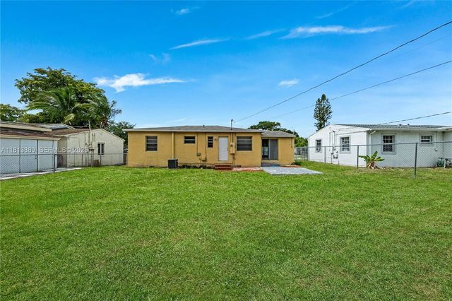 2431 Rodman Street, Hollywood, FL 33020
