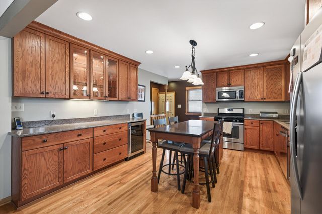 819 2nd Avenue S, South Saint Paul, MN 55075