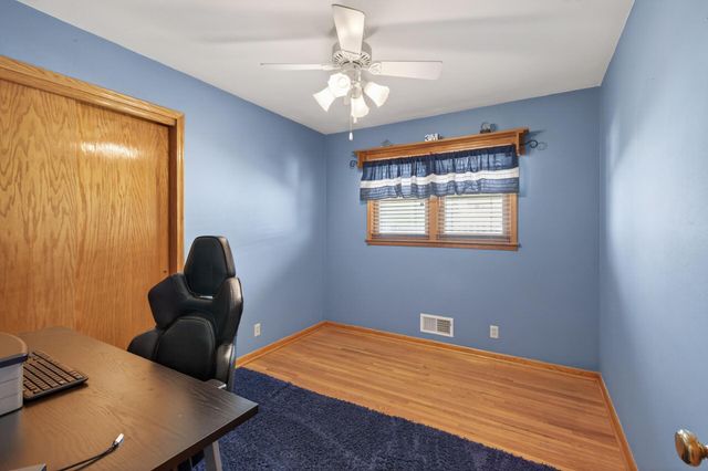 819 2nd Avenue S, South Saint Paul, MN 55075
