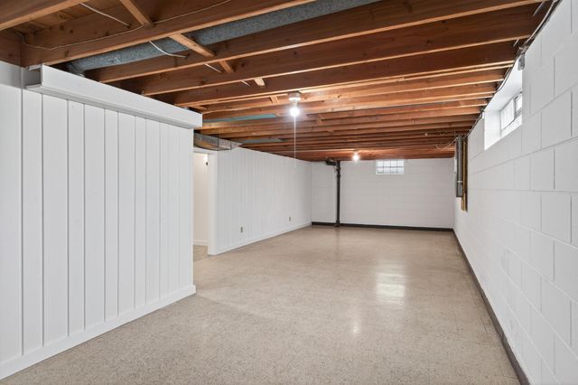 819 2nd Avenue S, South Saint Paul, MN 55075