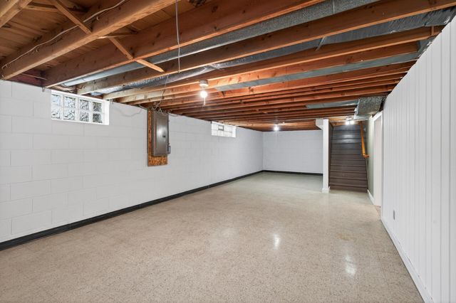 819 2nd Avenue S, South Saint Paul, MN 55075