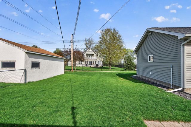 819 2nd Avenue S, South Saint Paul, MN 55075