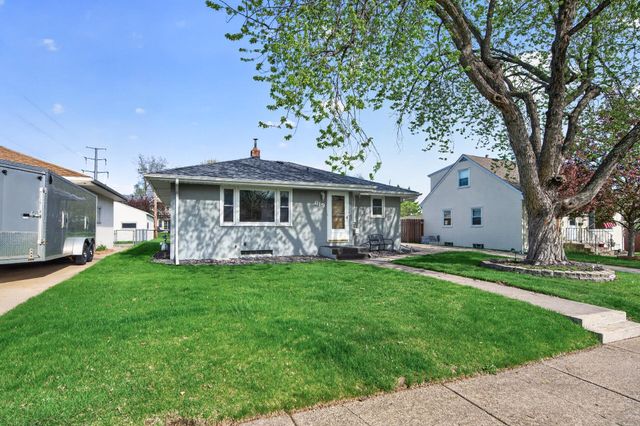 819 2nd Avenue S, South Saint Paul, MN 55075