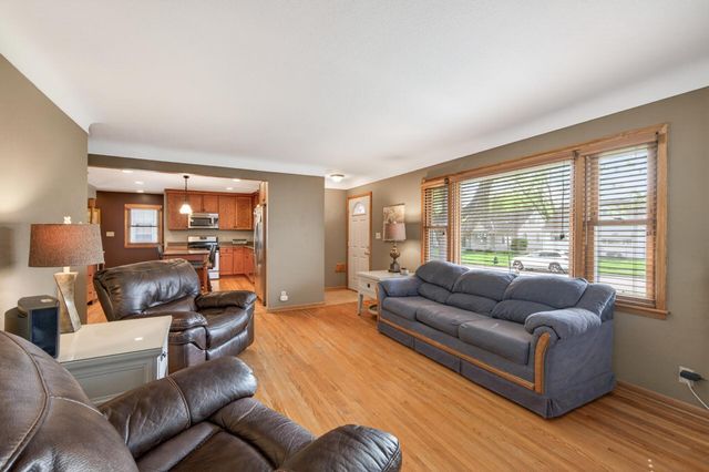 819 2nd Avenue S, South Saint Paul, MN 55075