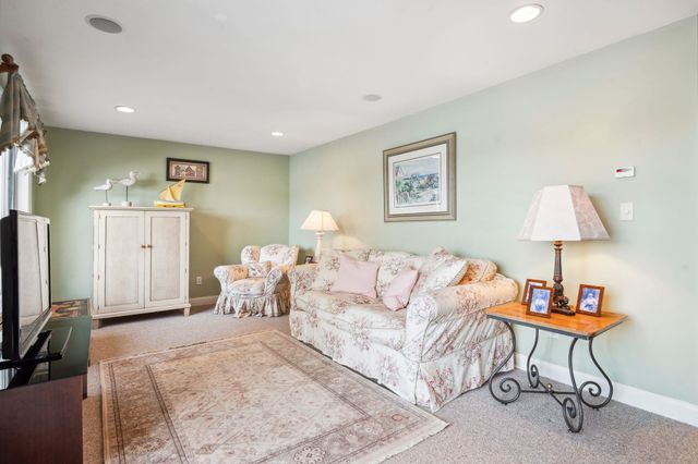 78 Garnet Street, Sunapee, NH 03782