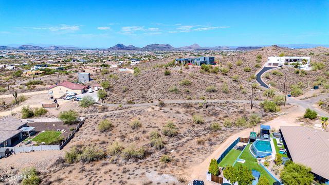 101 E Briles Road -, Phoenix, AZ 85085