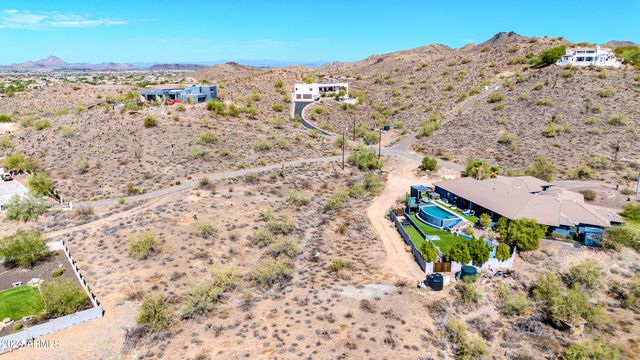 101 E Briles Road -, Phoenix, AZ 85085