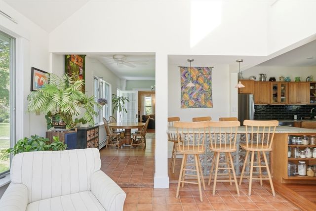 105 Scraggy Neck Rd, Bourne, MA 02534