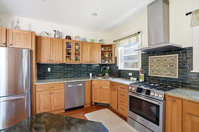 105 Scraggy Neck Rd, Bourne, MA 02534