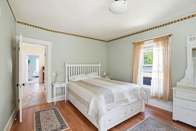 105 Scraggy Neck Rd, Bourne, MA 02534