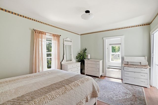 105 Scraggy Neck Rd, Bourne, MA 02534
