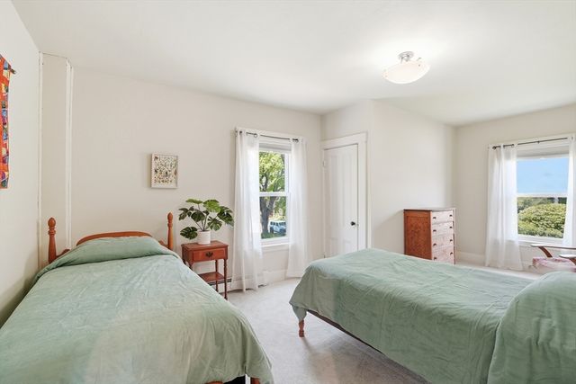 105 Scraggy Neck Rd, Bourne, MA 02534
