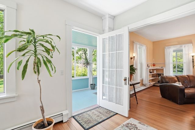 105 Scraggy Neck Rd, Bourne, MA 02534