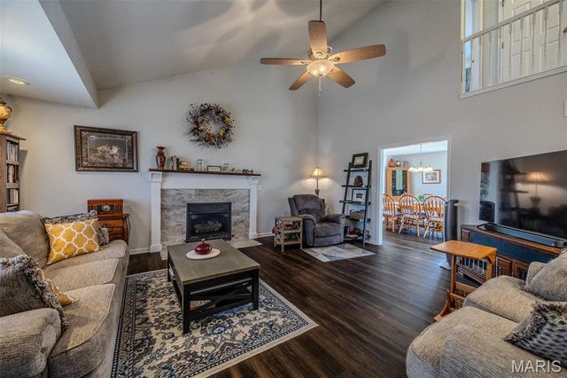 20305 Harlequin Lane, Dixon, MO 65459