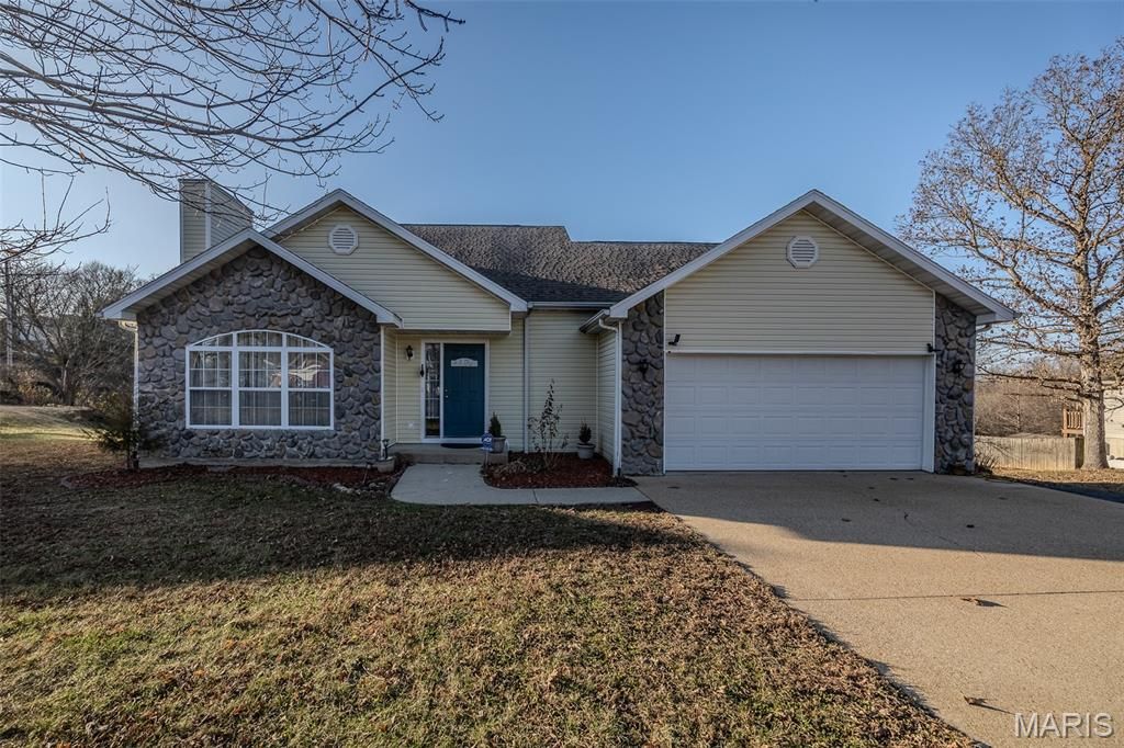 20305 Harlequin Lane, Dixon, MO 65459