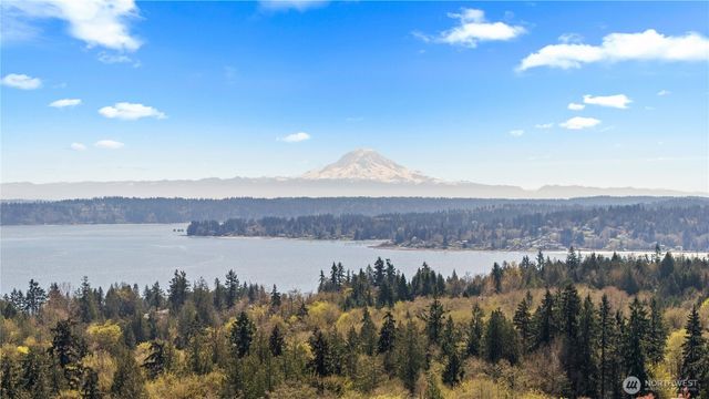 1745 Alaska Avenue E, Port Orchard, WA 98366