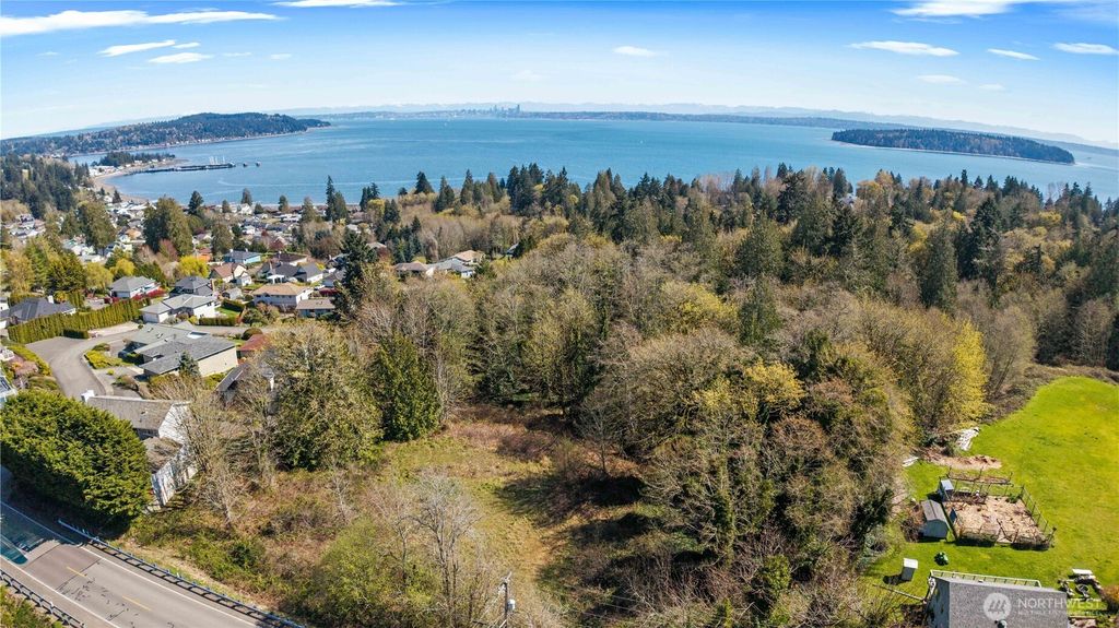 1745 Alaska Avenue E, Port Orchard, WA 98366
