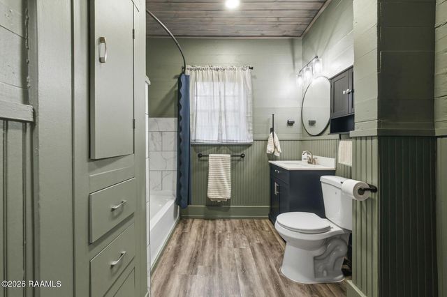 825 N Ave H, Crowley, LA 70526