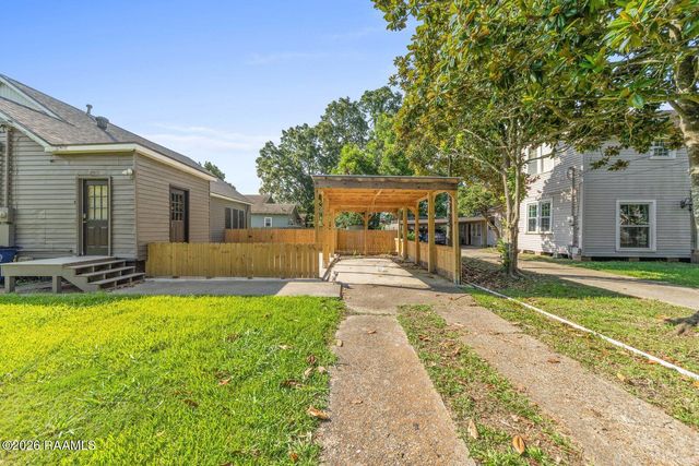 825 N Ave H, Crowley, LA 70526