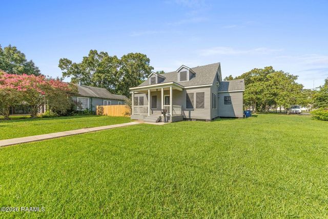 825 N Ave H, Crowley, LA 70526