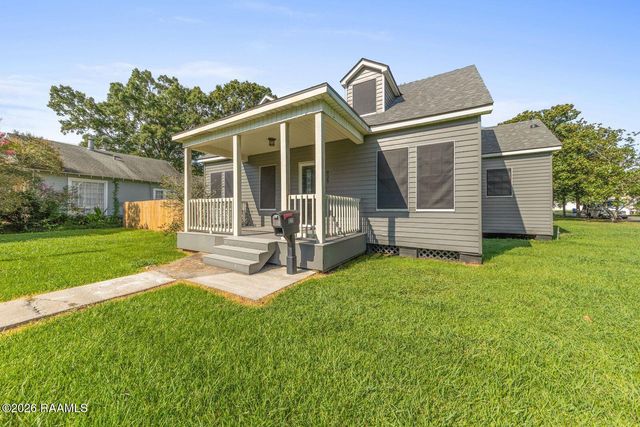 825 N Ave H, Crowley, LA 70526