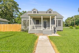 825 N Ave H, Crowley, LA 70526